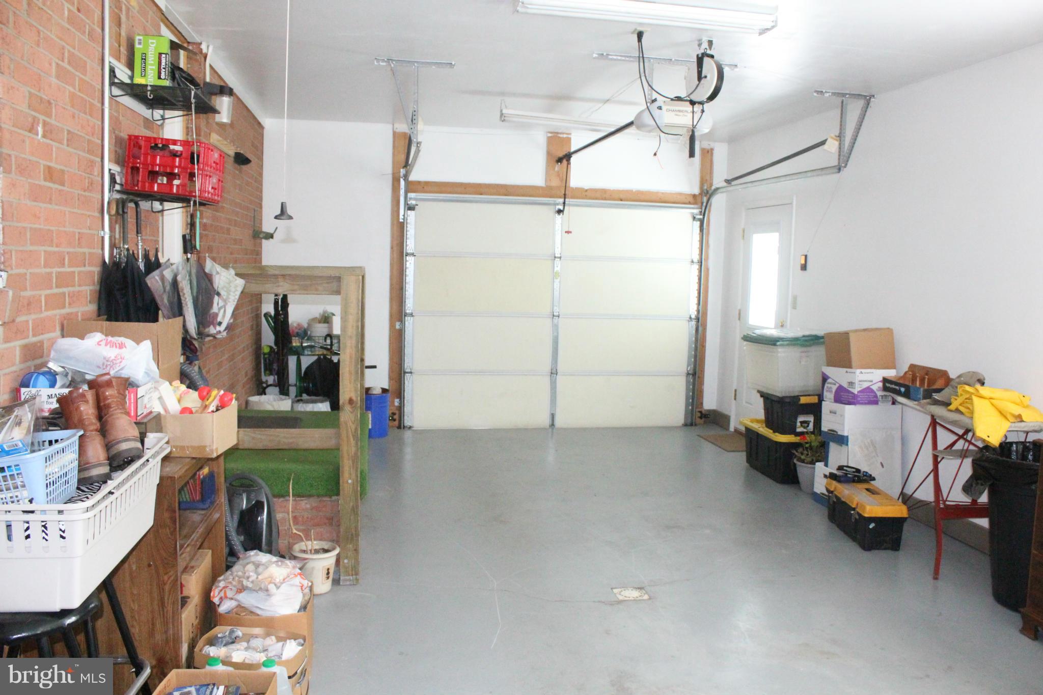 207 Ridge Road Winchester, VA 22602 - Photo 26 of 30 Attached Garage