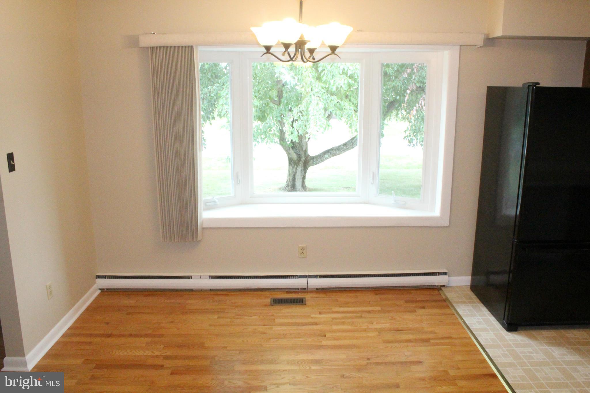 207 Ridge Road Winchester, VA 22602 - Photo 8 of 30 Dining Room