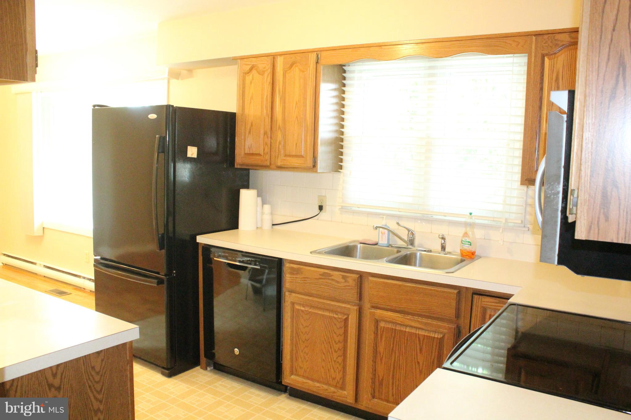 207 Ridge Road Winchester, VA 22602 - Photo 10 of 30 Kitchen