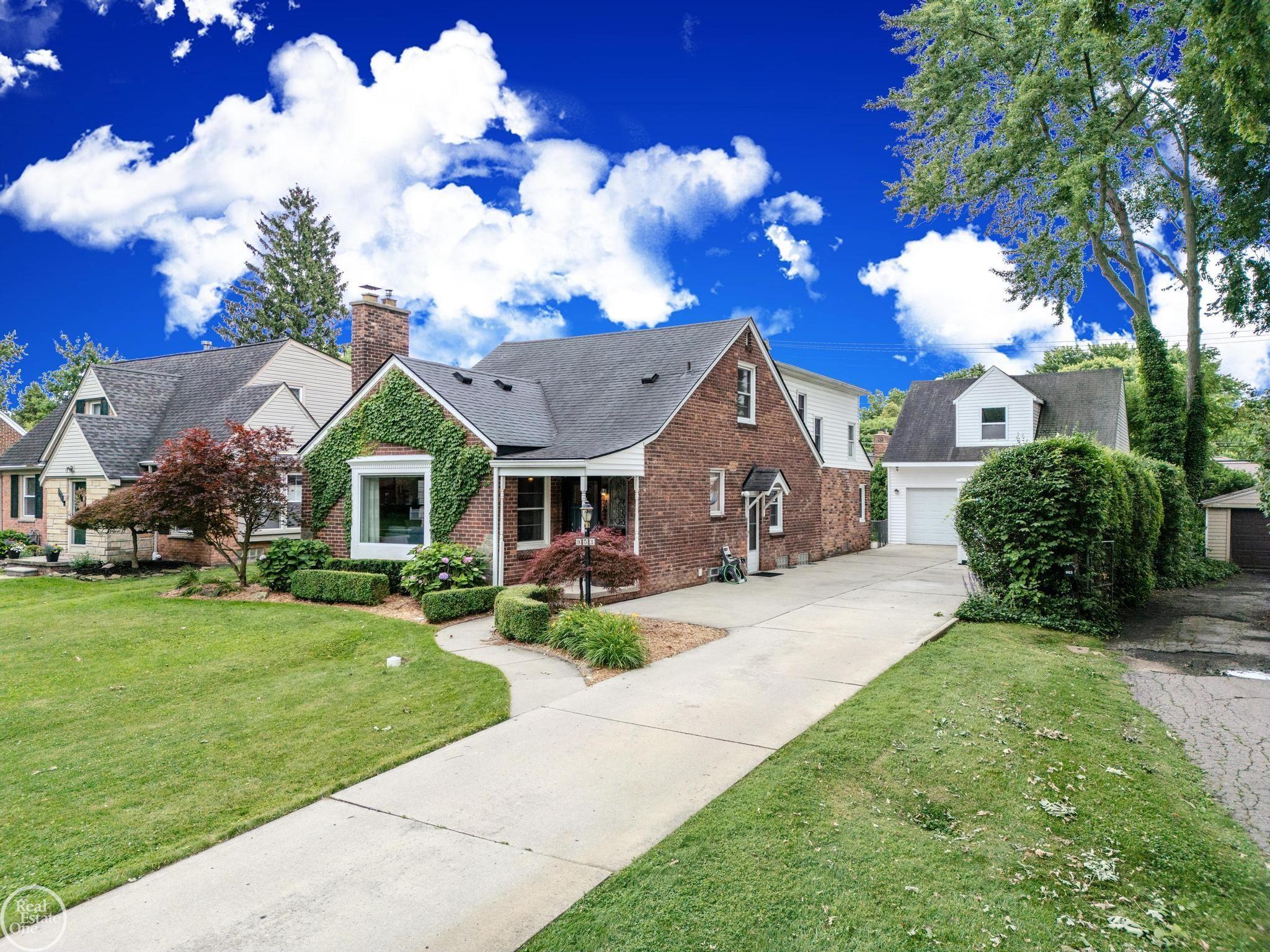 951 Hampton Road Grosse Pointe Woods, MI 48236 - Photo 3 of 85