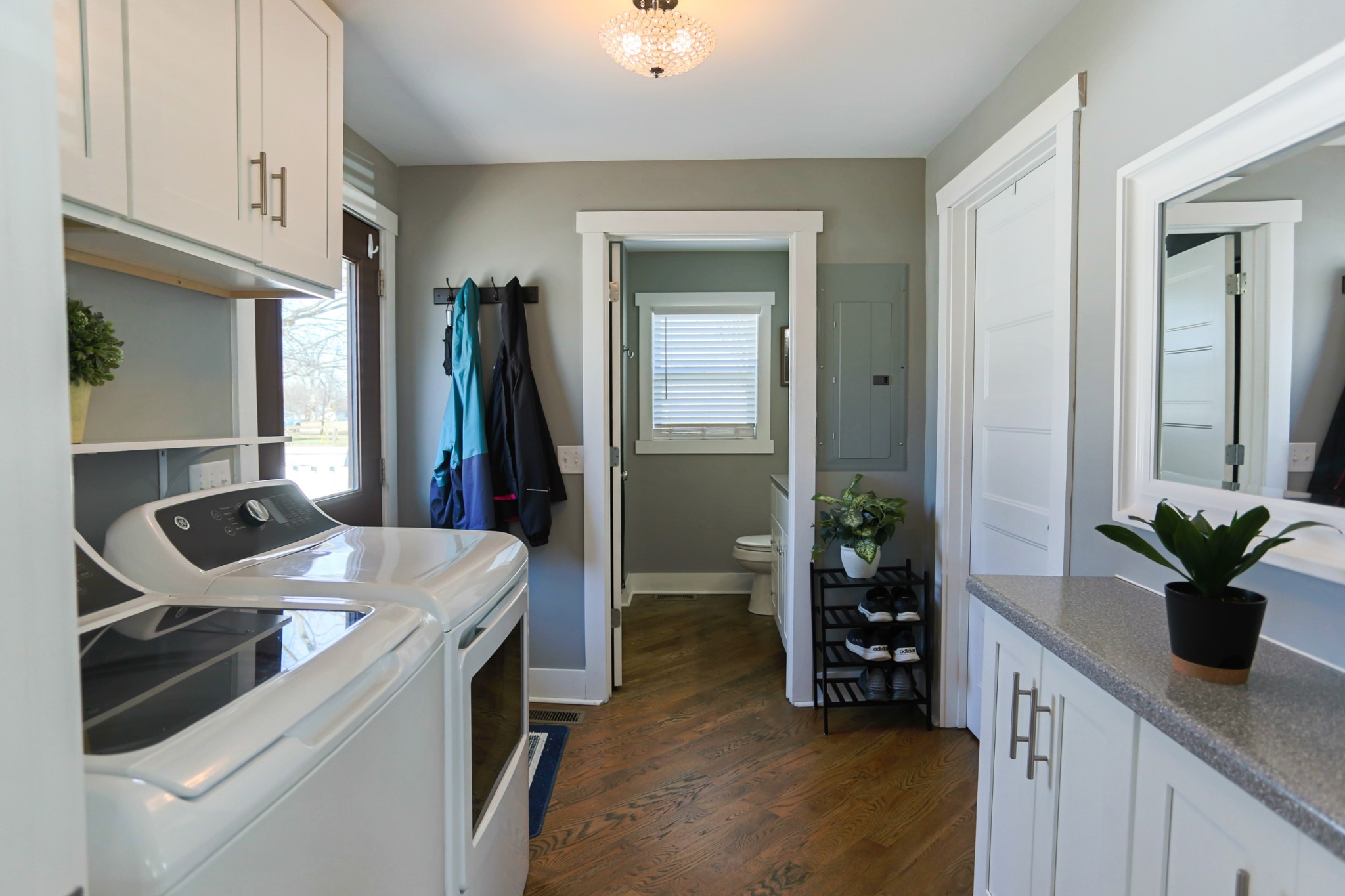 5288 Fred Perry Road Springfield, TN 37172 - Photo 19 of 36 a bathroom with a sink a potted plant and a mirror