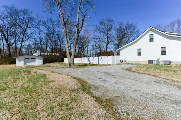 $379,900 | 5288 Fred Perry Road, Springfield, TN 37172