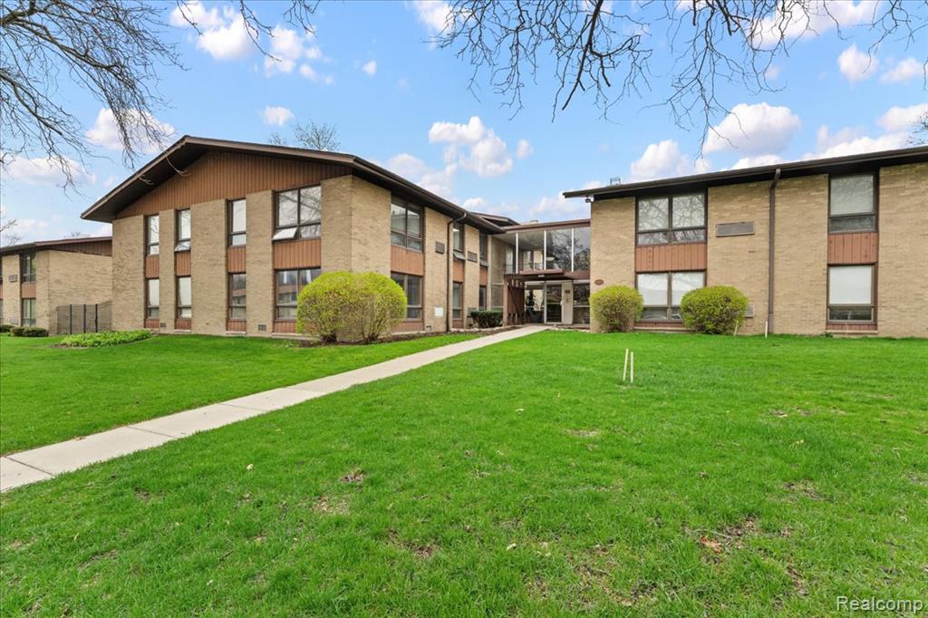 1545 Cherboneau Place, Unit 41 Detroit, MI 48207 - Photo 1 of 21