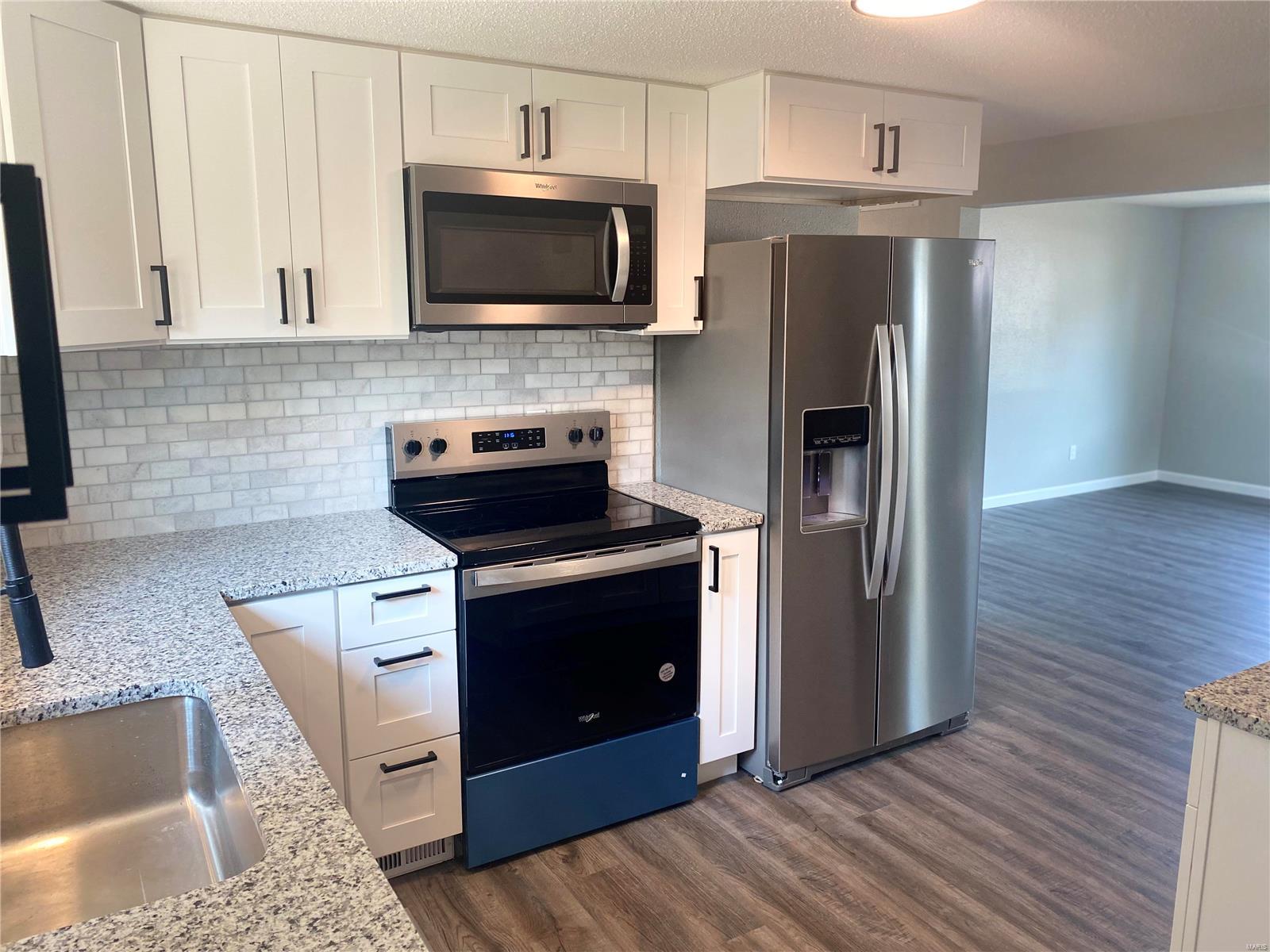 125 East 2nd Street Roxana, IL 62084 - Photo 2 of 21