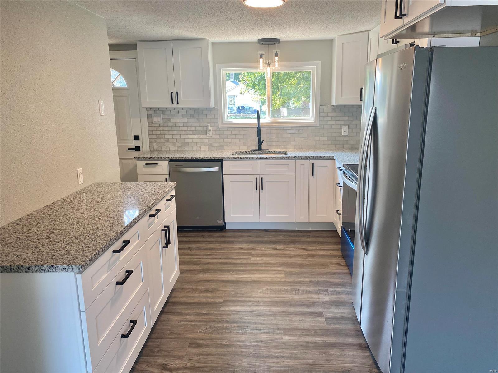 125 East 2nd Street Roxana, IL 62084 - Photo 4 of 21