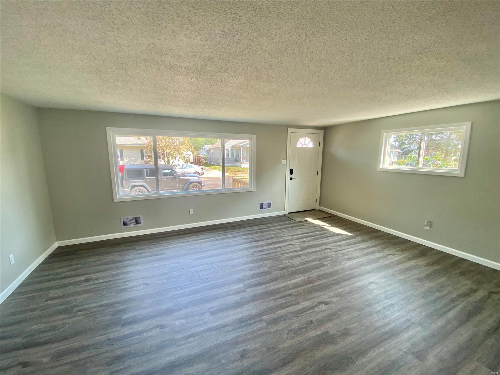 125 East 2nd Street Roxana, IL 62084 - Photo 7 of 21