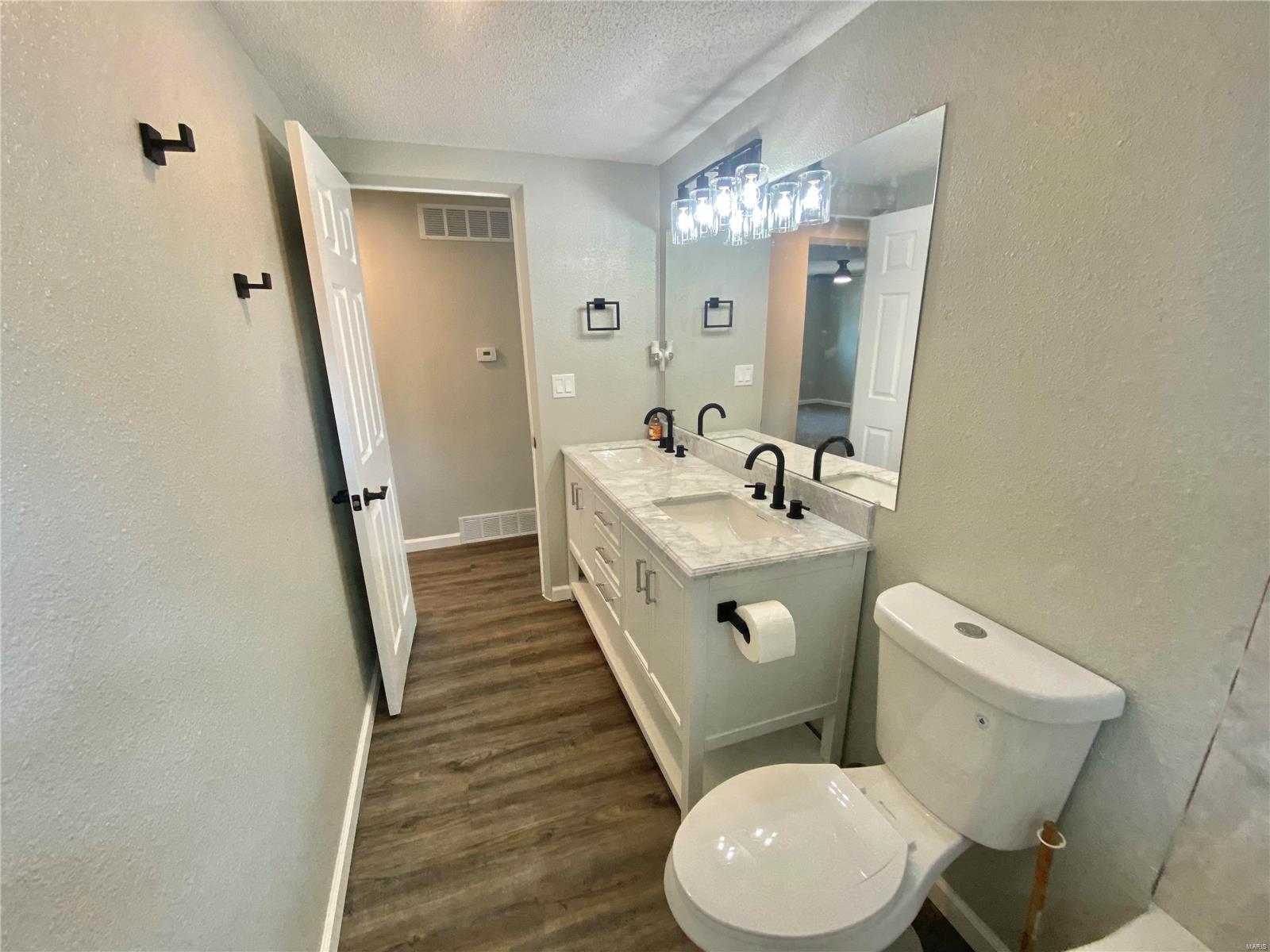 125 East 2nd Street Roxana, IL 62084 - Photo 10 of 21