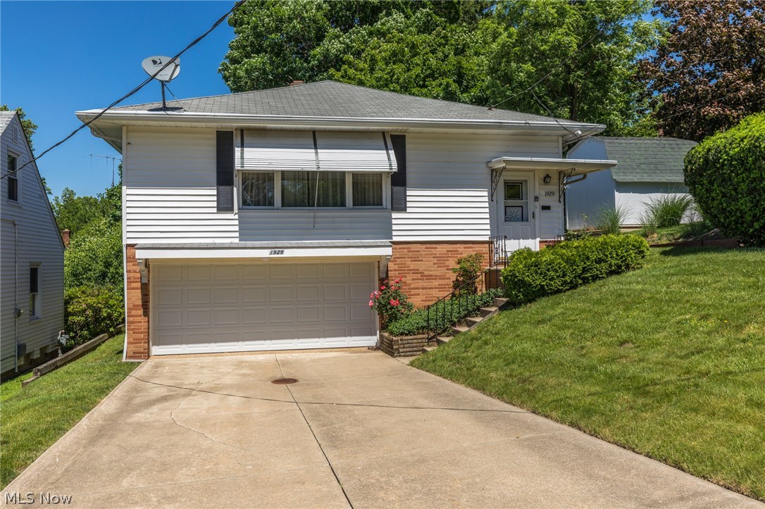 1929 Lincoln Road Wickliffe, OH 44092 - Photo 1 of 28 Gallery Image 1
