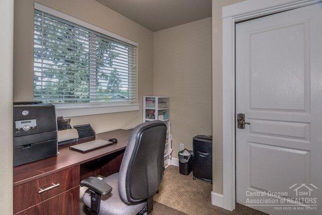 20378 Murphy Road Bend, OR 97702 - Photo 14 of 23 Office area at the end of the hallway an