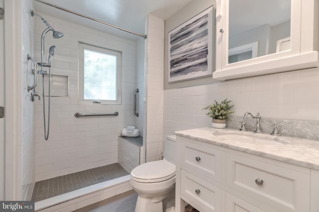 $1,000,000 | 6401 81st Street, Cabin John, MD 20818