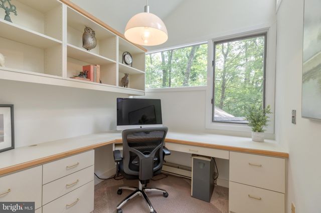 $1,000,000 | 6401 81st Street, Cabin John, MD 20818