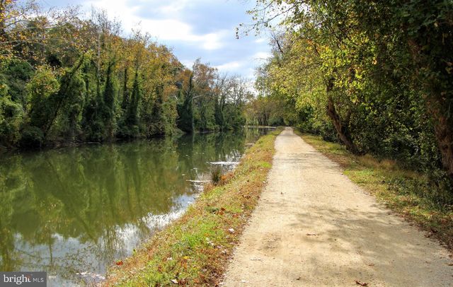 $1,000,000 | 6401 81st Street, Cabin John, MD 20818