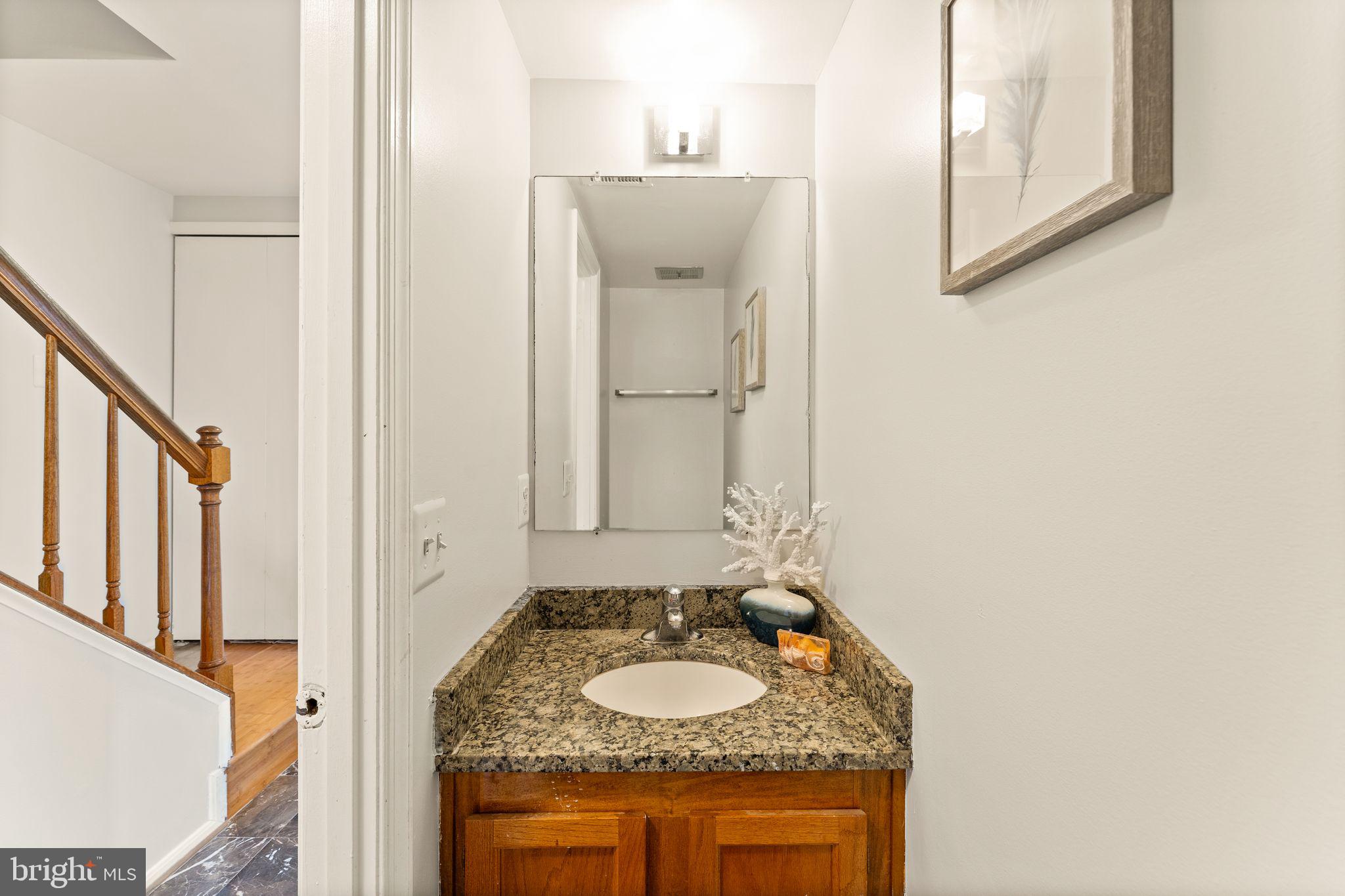 22313 Mayfield Square Sterling, VA 20164 - Photo 18 of 40