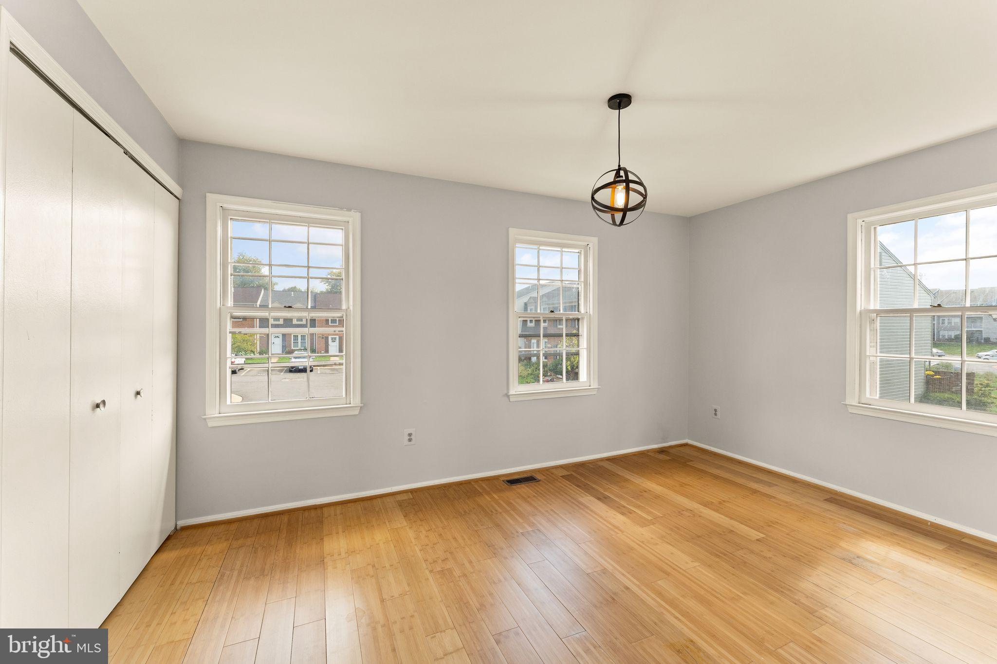 22313 Mayfield Square Sterling, VA 20164 - Photo 21 of 40