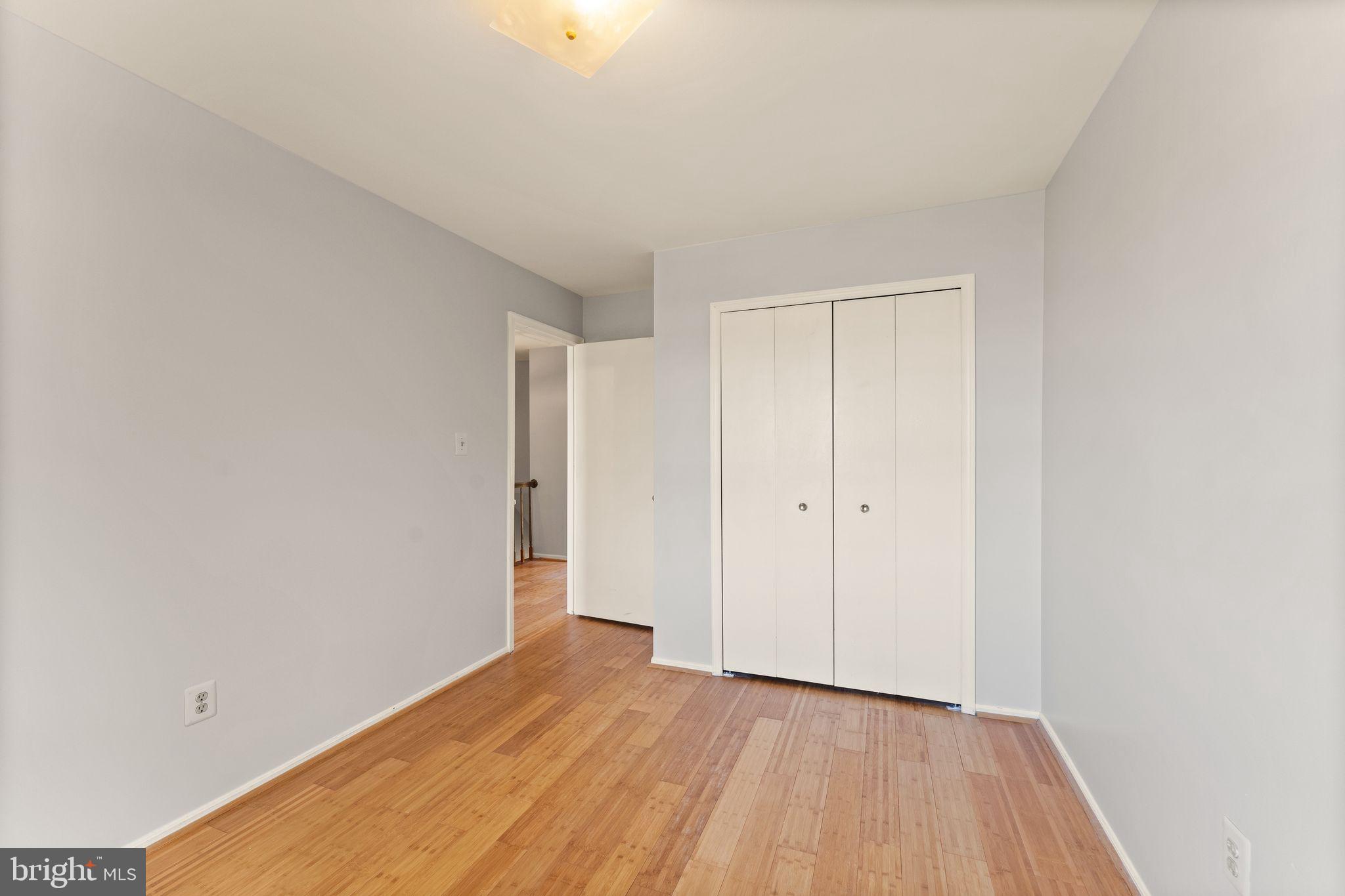 22313 Mayfield Square Sterling, VA 20164 - Photo 28 of 40