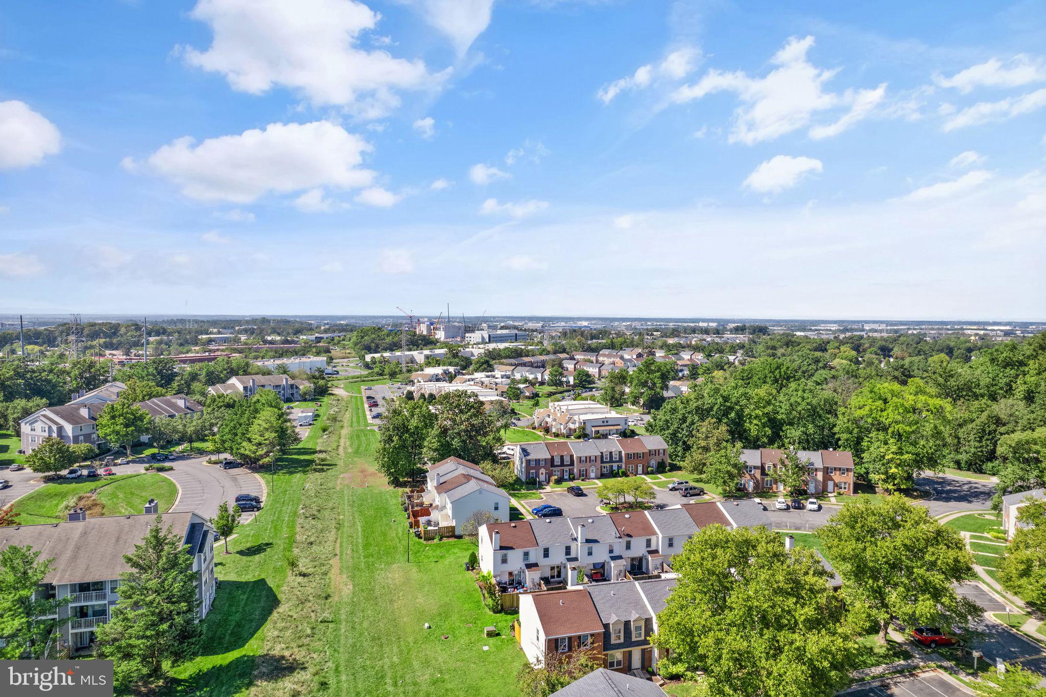 22313 Mayfield Square Sterling, VA 20164 - Photo 37 of 40