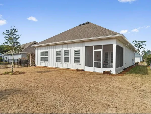 a view of a tennis court