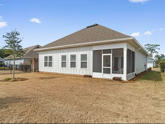 a view of a tennis court
