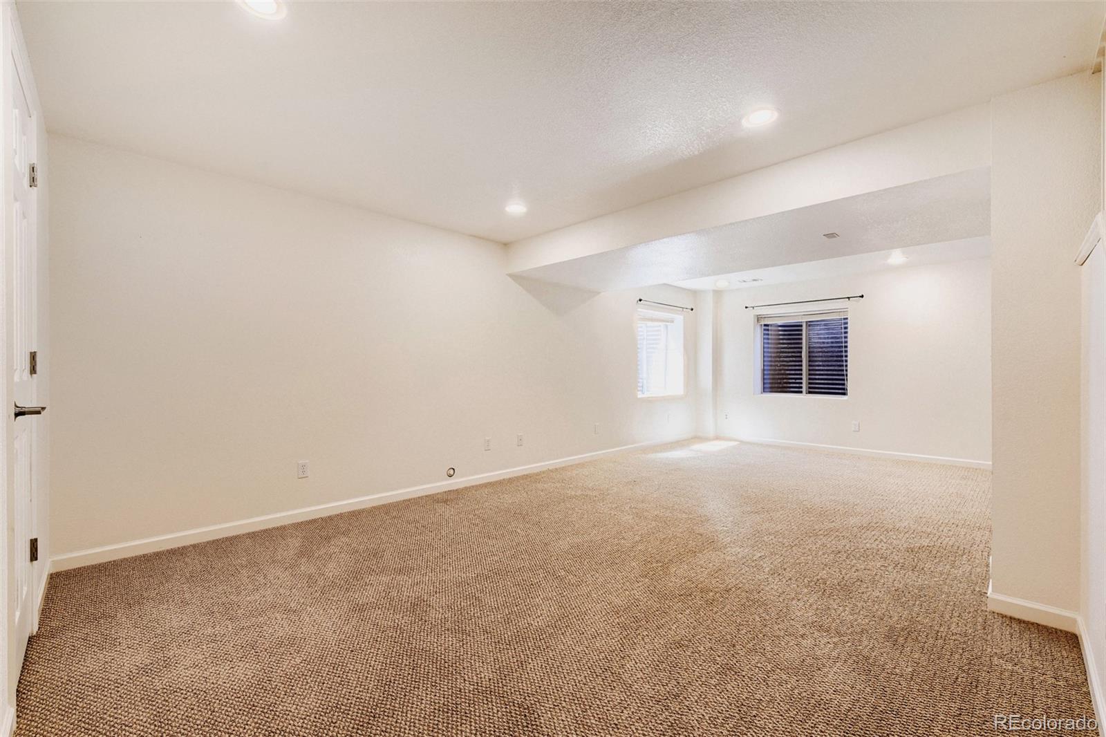 8658 Aberdeen Circle Highlands Ranch, CO 80130 - Photo 28 of 41