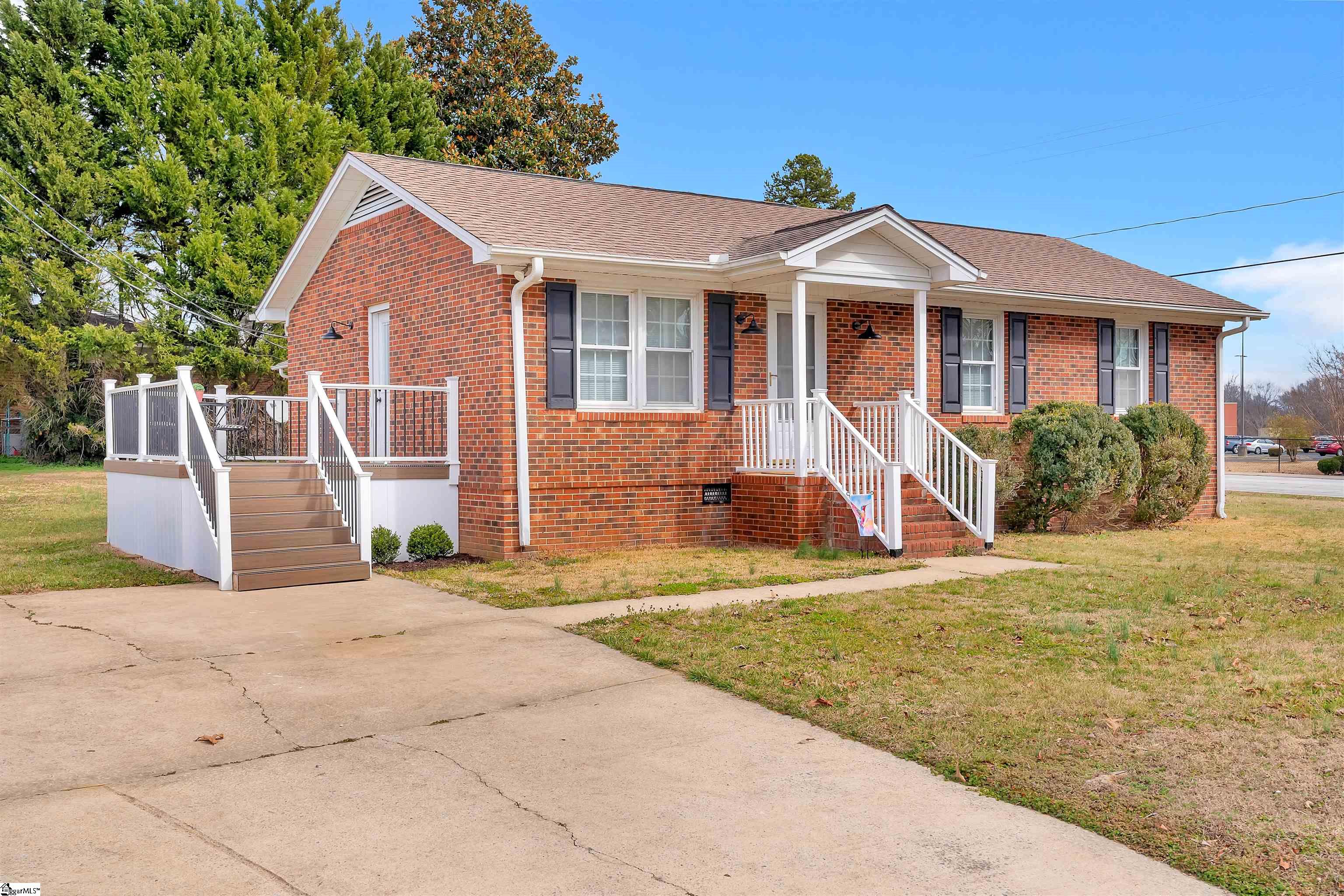 701 Ikes Road Taylors, SC 29687 - Photo 1 of 38