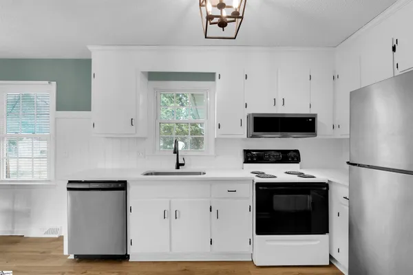 $430,000 | 701 Ikes Road, Taylors, SC 29687