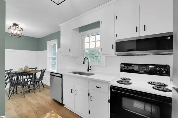 $430,000 | 701 Ikes Road, Taylors, SC 29687