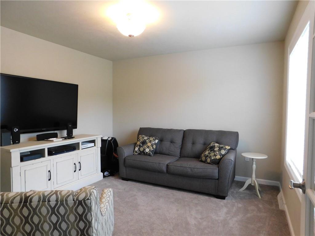 281 Durst Road Irwin, PA 15642 - Photo 4 of 25 Gallery Image 4