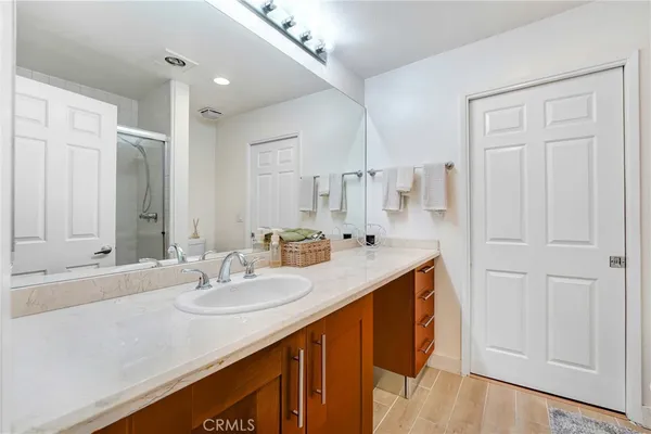 $598,000 | 18324 Clark, Unit 119, Tarzana, CA 91356