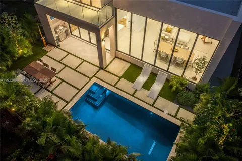 $2,550,000 | 66 Northwest 50th Street, Miami, FL 33127