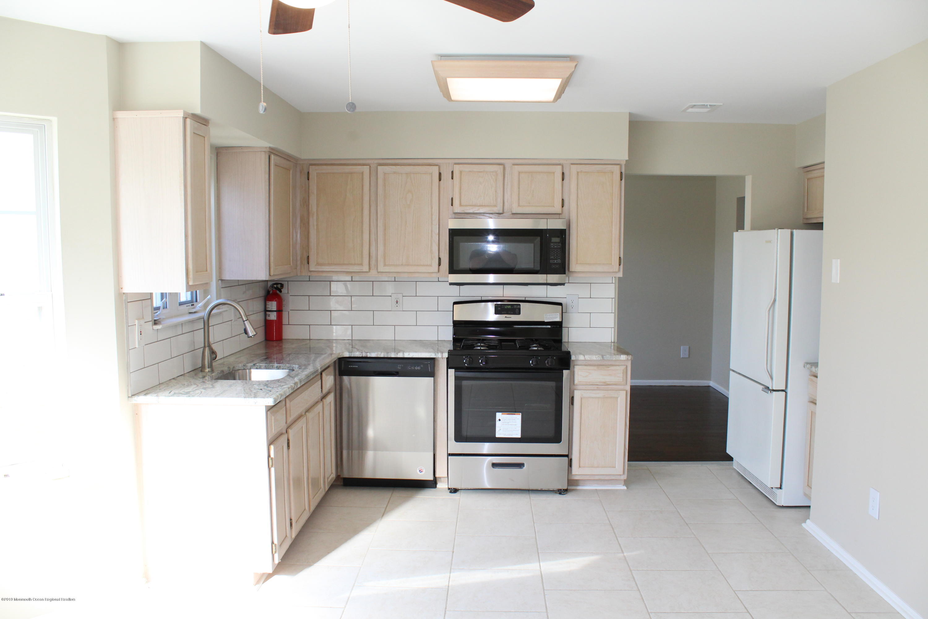 15 Middlesex Road Matawan, NJ 07747 - Photo 3 of 21 Kitchen