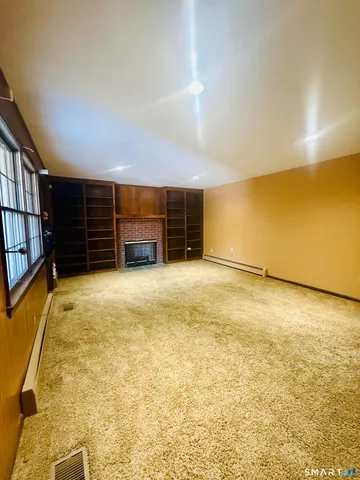 $2,100 | 20 Crest Drive, Cromwell, CT 06416