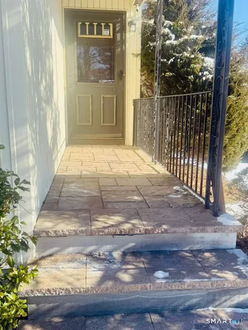 $2,100 | 20 Crest Drive, Cromwell, CT 06416