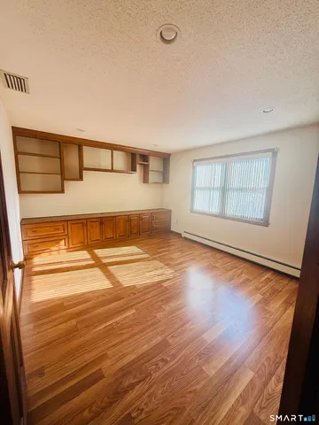 $2,100 | 20 Crest Drive, Cromwell, CT 06416