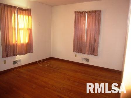 4304 36th Avenue Moline, IL 61265 - Photo 12 of 16