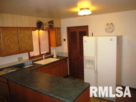 4304 36th Avenue Moline, IL 61265 - Photo 7 of 16