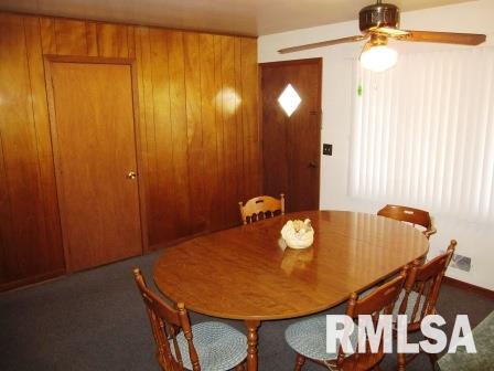4304 36th Avenue Moline, IL 61265 - Photo 9 of 16