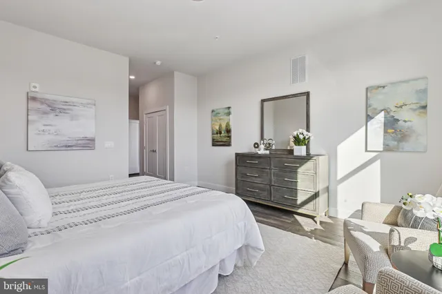 $1,199,999 | 1761 Old Meadow Road, Unit 517, McLean, VA 22102