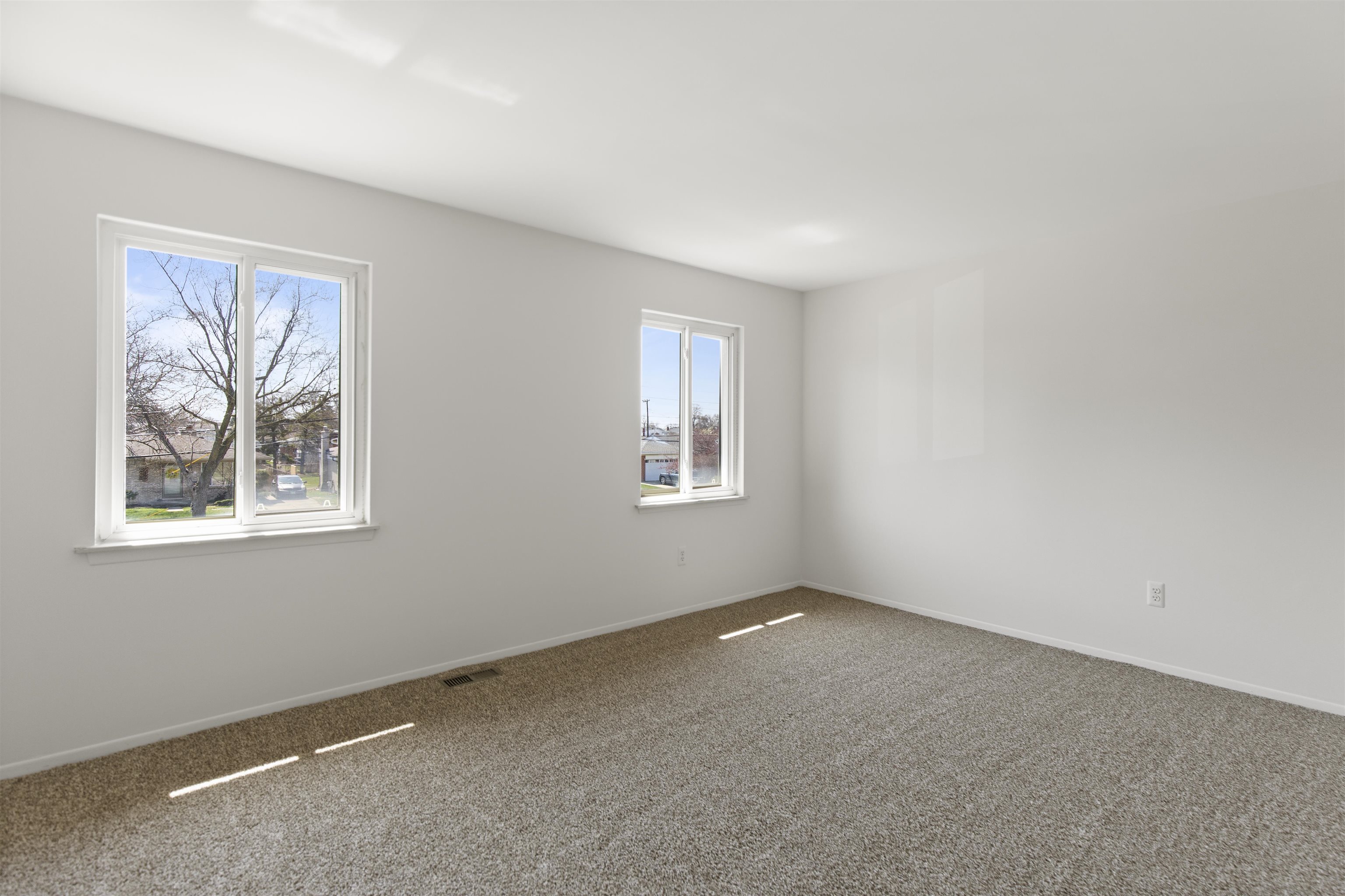 14155 Martin Road Warren, MI 48088 - Photo 23 of 40 50172230-44e46754-38ea-473a-b772-a053e807f22a.JPG