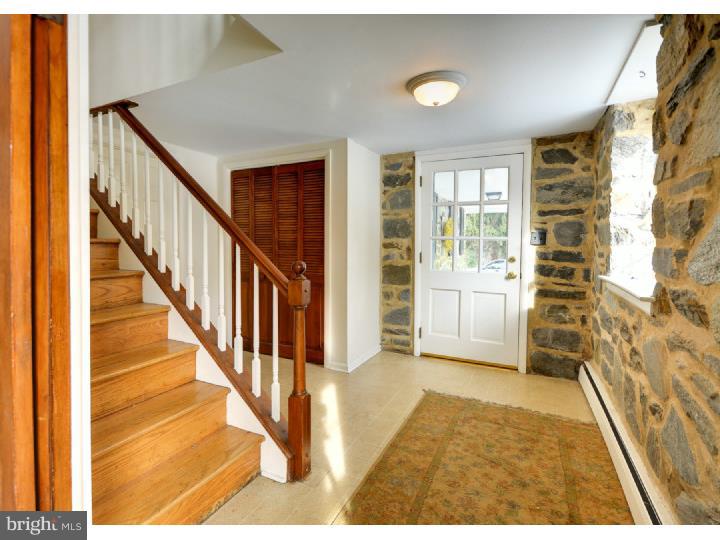 1055 Waterloo Road Berwyn, PA 19312 - Photo 2 of 24