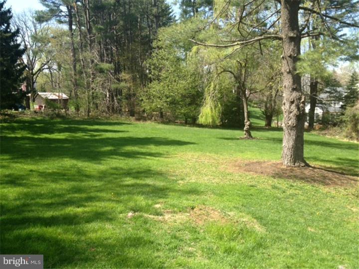 1055 Waterloo Road Berwyn, PA 19312 - Photo 23 of 24