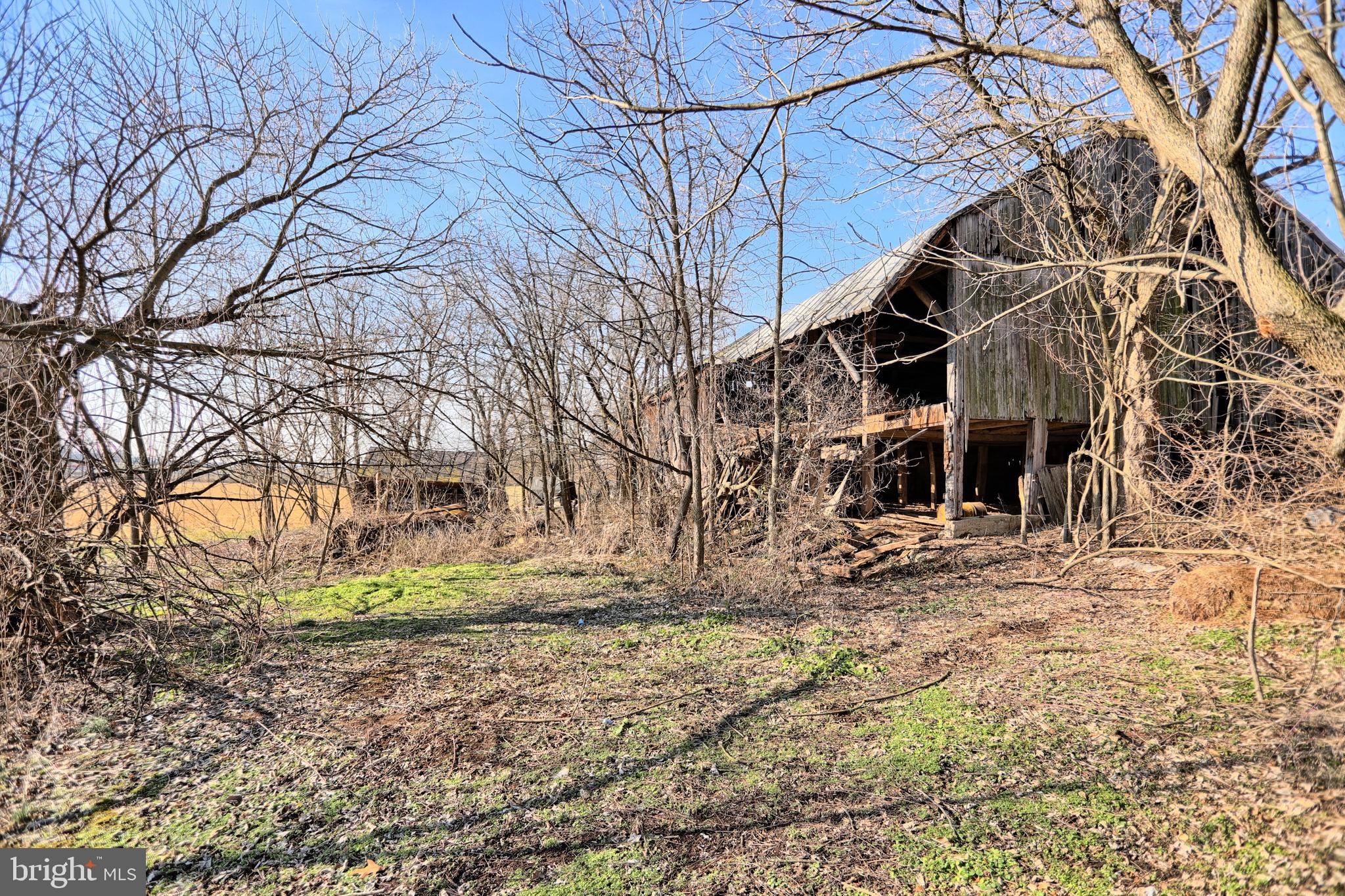1356 Creek Road Carlisle, PA 17015 - Photo 4 of 67 Gallery Image 4