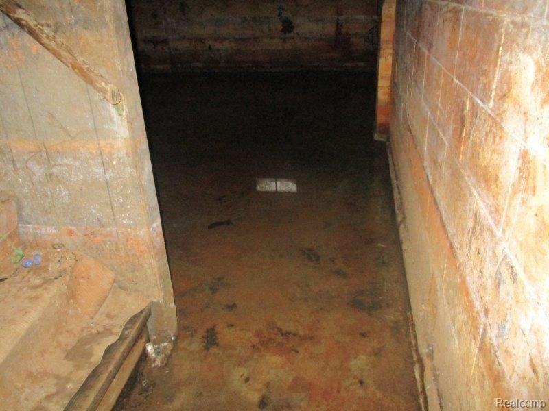 1535 Lambden Road Flint, MI 48532 - Photo 8 of 23 Basement - Copy.jpg