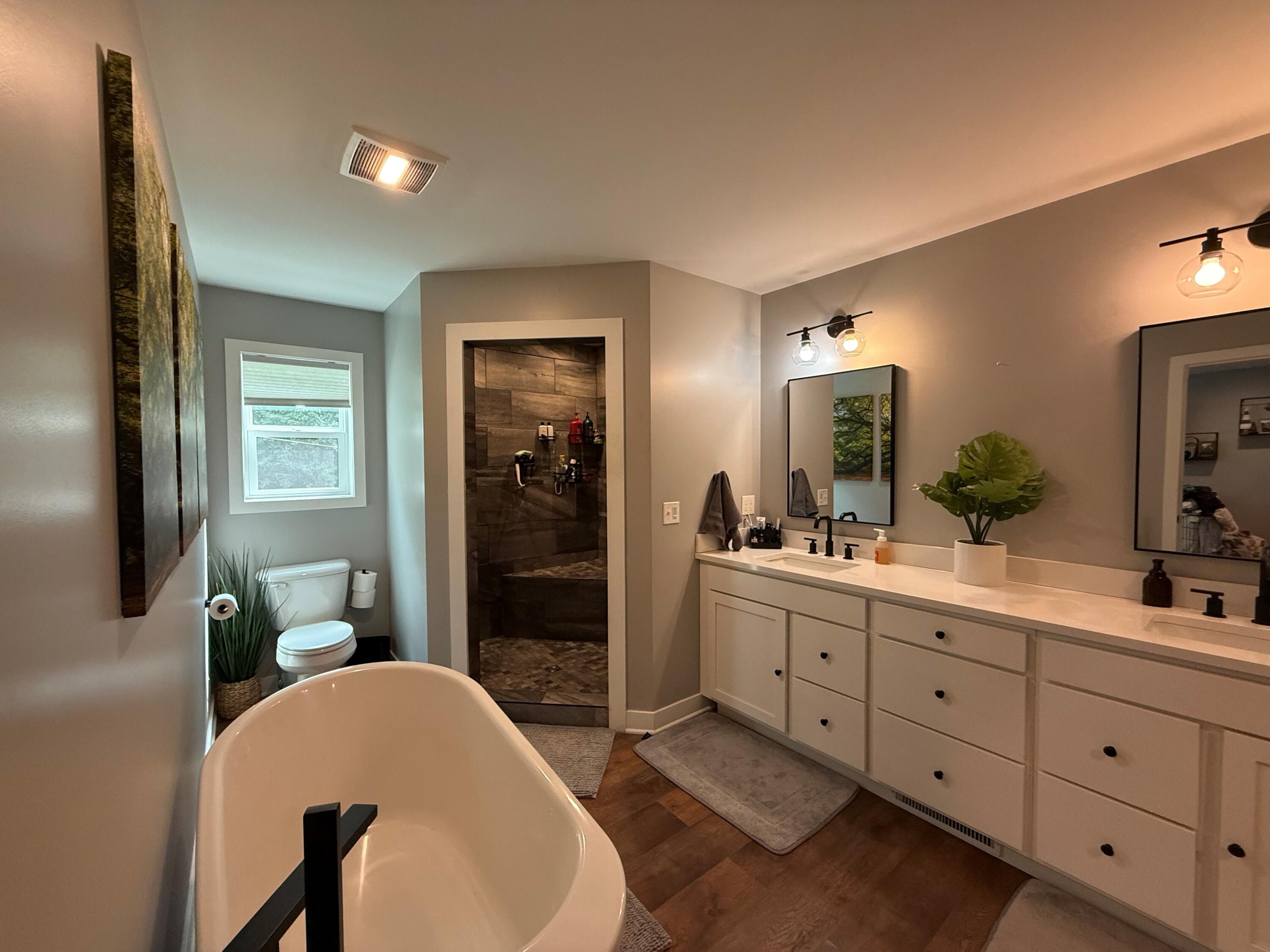 323 South Wattles Road Battle Creek, MI 49014 - Photo 28 of 48 Master Bath