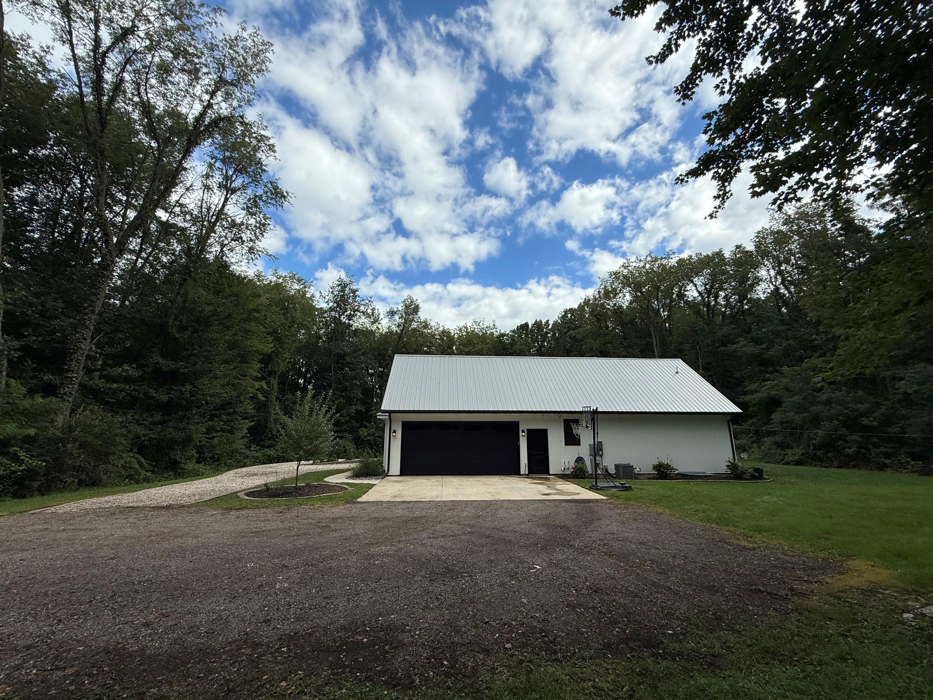 323 South Wattles Road Battle Creek, MI 49014 - Photo 6 of 48 Exterior 2