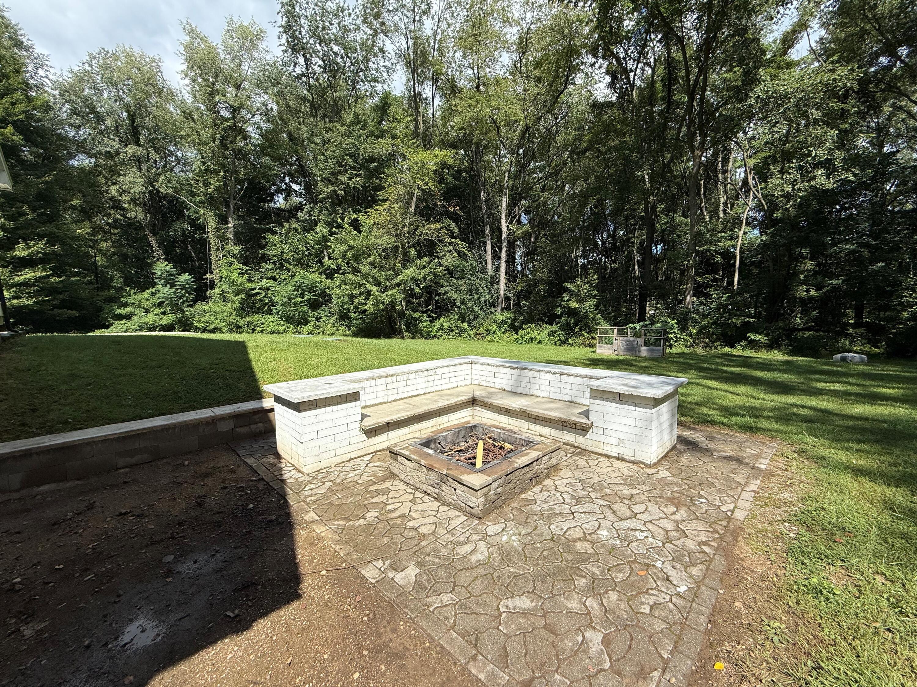 323 South Wattles Road Battle Creek, MI 49014 - Photo 8 of 48 Exterior 6
