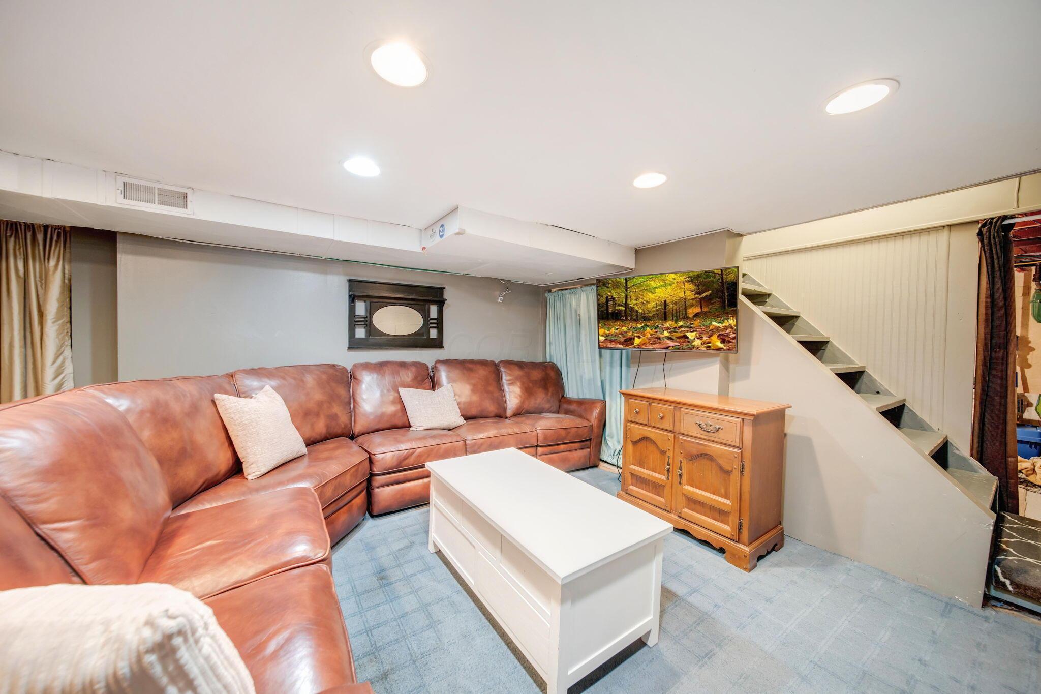 860 Vernon Road Columbus, OH 43209 - Photo 35 of 40 54-web-or-mls-A7408126_7_8
