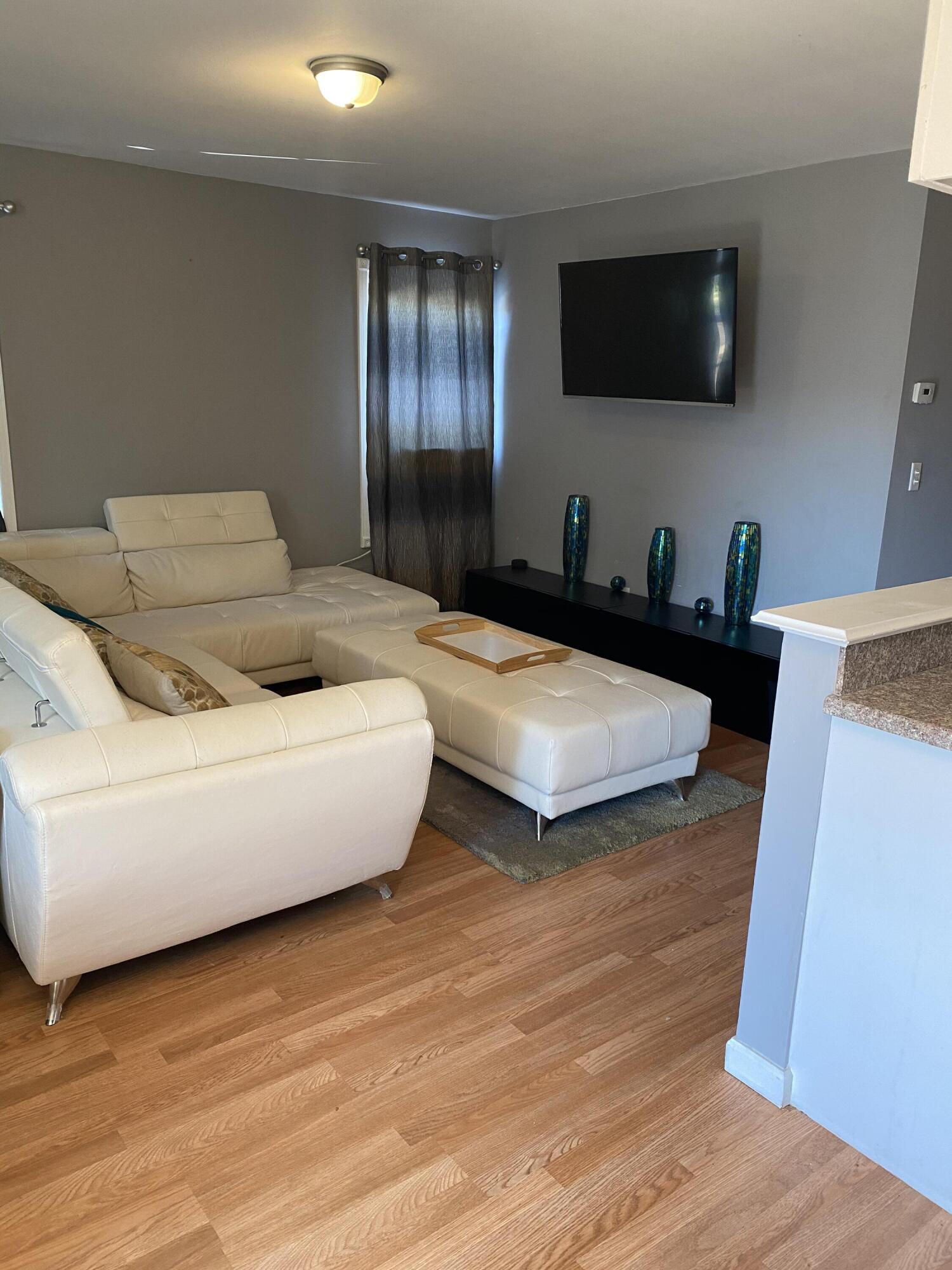 1593 Wingate Boulevard Ypsilanti, MI 48198 - Photo 5 of 23 beyc68c0ca59f0a05