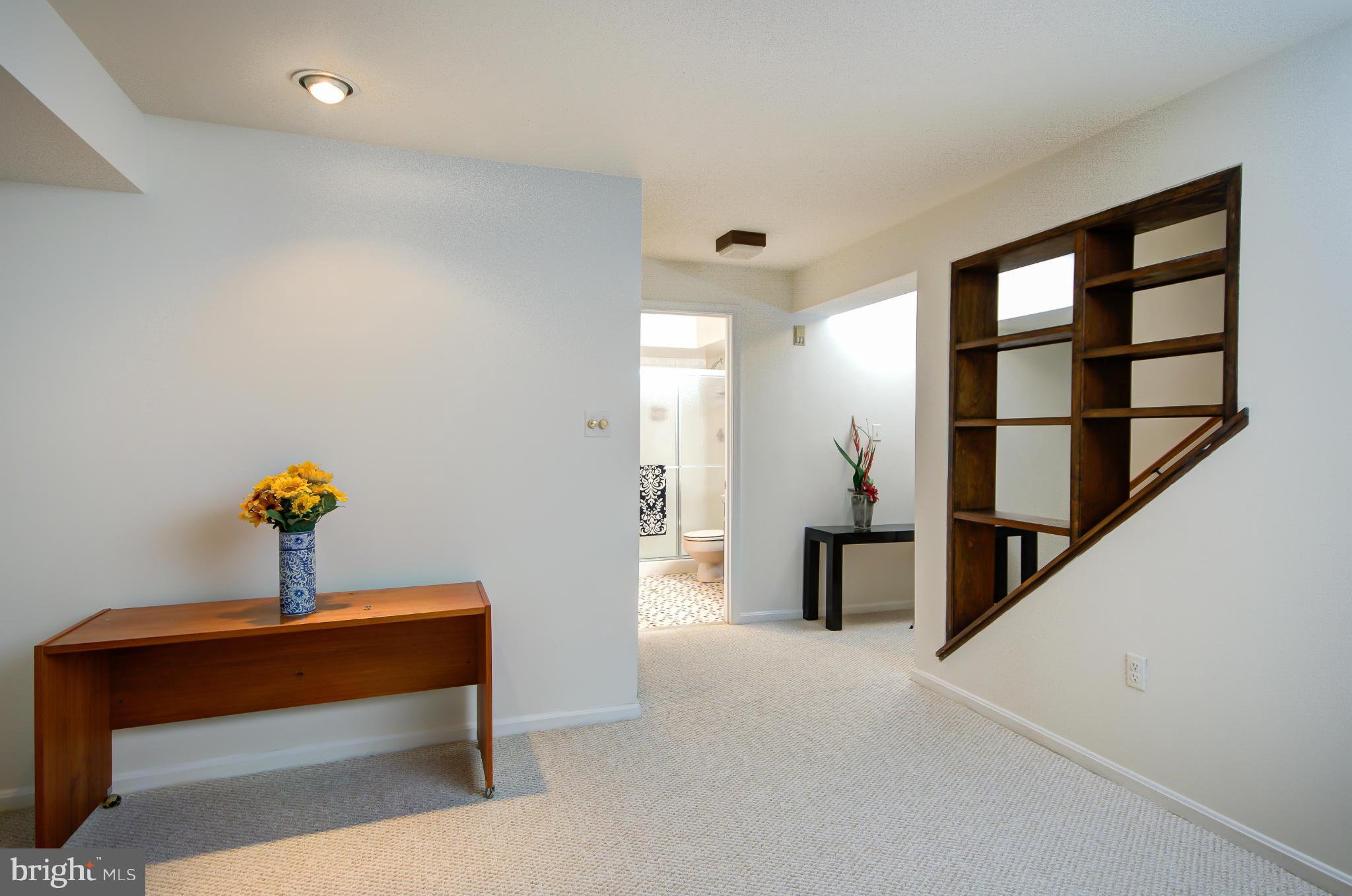 1734 Stonebridge Road Alexandria, VA 22304 - Photo 8 of 21 Family Room
