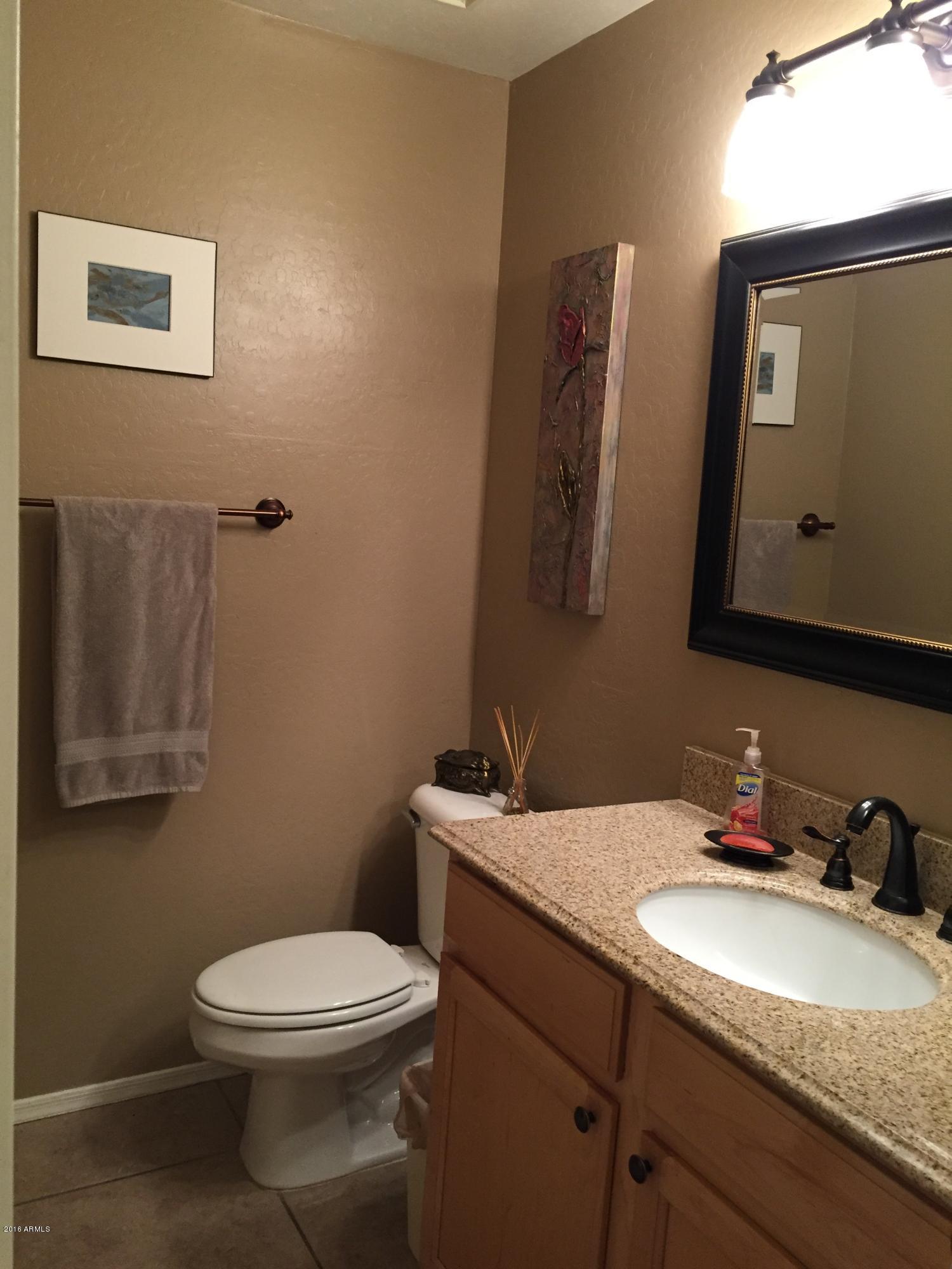 1727 East Harwell Road Phoenix, AZ 85042 - Photo 12 of 20 IMG_0158 (1)