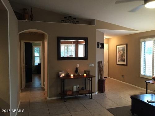 1727 East Harwell Road Phoenix, AZ 85042 - Photo 7 of 20 IMG_0148 (1)
